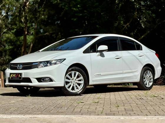 HONDA CIVIC 1.8 LXS 16V FLEX 4P AUTOMÁTICO